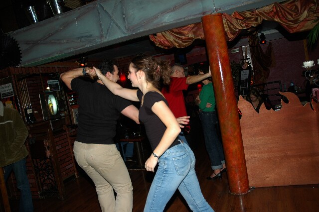 min 2005 12 04 sharkys 135